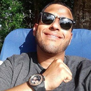 Meet your Posher, Dennys